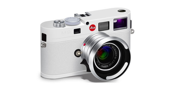 Free Digital and Photo Camera Templates [PSD] Render a High Detail Leica M8 Camera