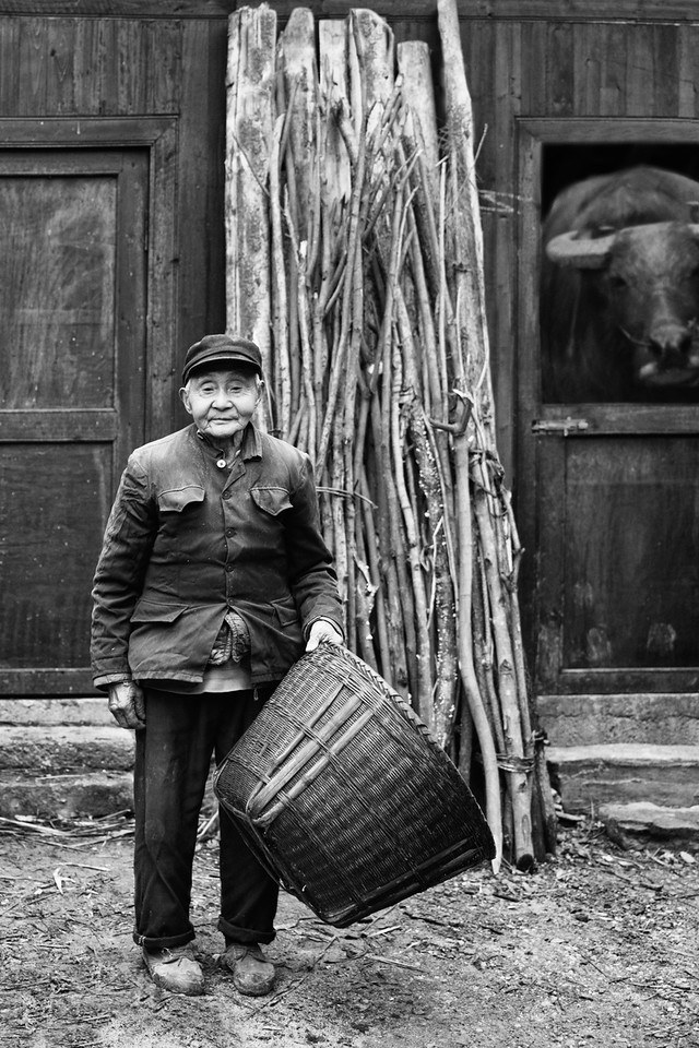 Home. Disappearing cultures. Myanmar's and Chinese spiritual photos by Oliver Klink