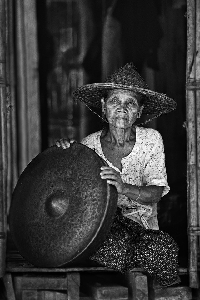 Tattoed 1963. Disappearing cultures. Myanmar's and Chinese spiritual photos by Oliver Klink