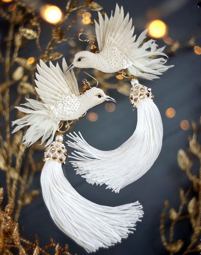 Flying fantasy. Magic birds from silk, beads, sequins and crystals