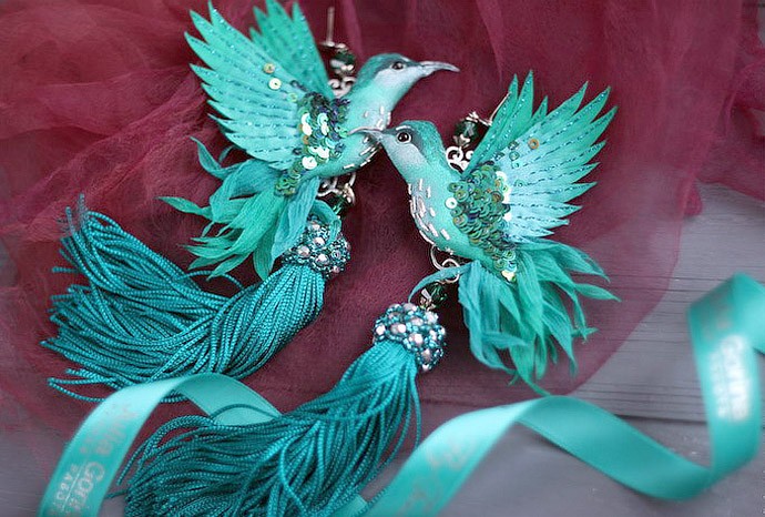 Flying fantasy. Magic birds from silk, beads, sequins and crystals