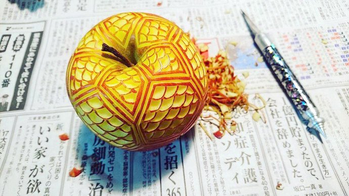 Edible masterpiece. Mukimono 剥き物. Fruit-vegetable carving. Japanese virtuoso Gaku