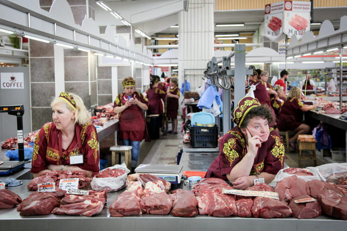 Colorful markets in the former Soviet republics that have not changed in a quarter of a century