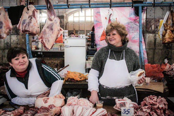 Colorful markets in the former Soviet republics that have not changed in a quarter of a century