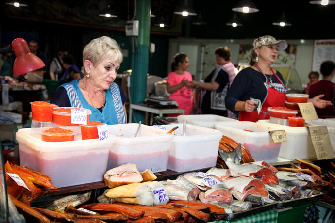 Colorful markets in the former Soviet republics that have not changed in a quarter of a century