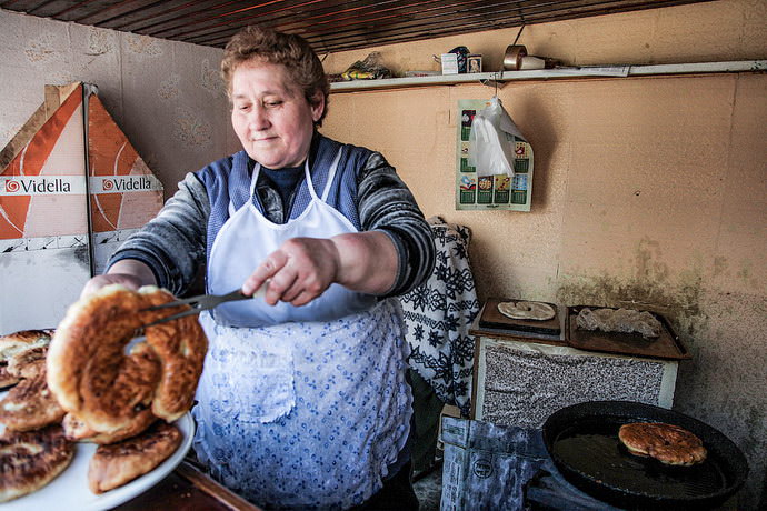 Colorful markets in the former Soviet republics that have not changed in a quarter of a century