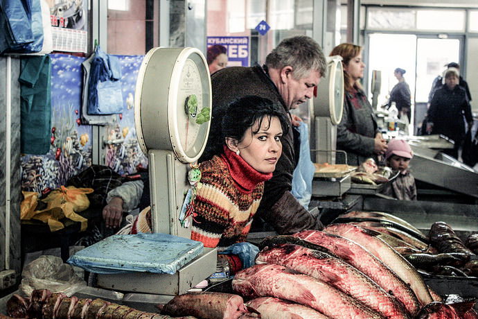 Colorful markets in the former Soviet republics that have not changed in a quarter of a century