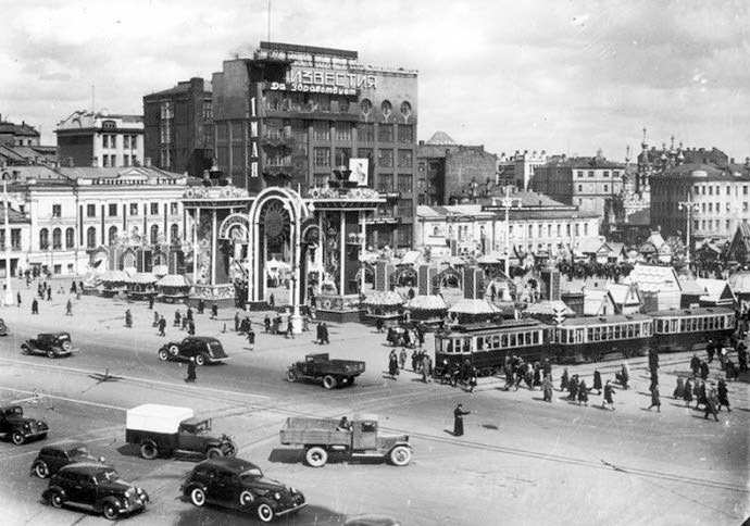 Nostalgic photographs taken by the best Soviet Union artists